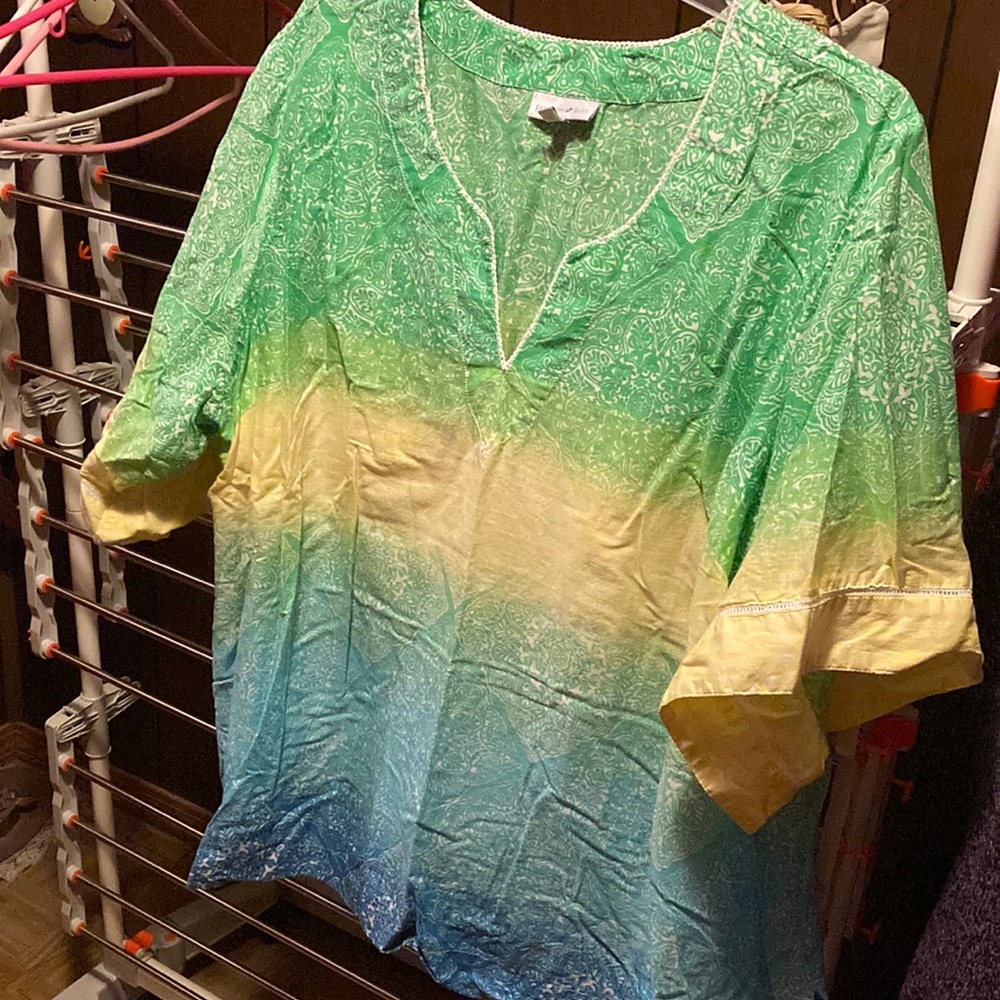 Multi color short sleeve shirt
